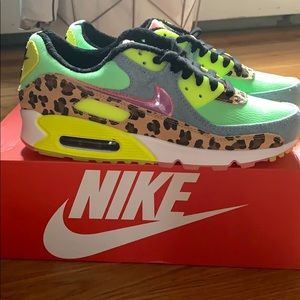 Nike women’s air max 90 lx
